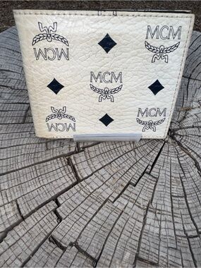 MCM made in Germany Cream Wallet EUC